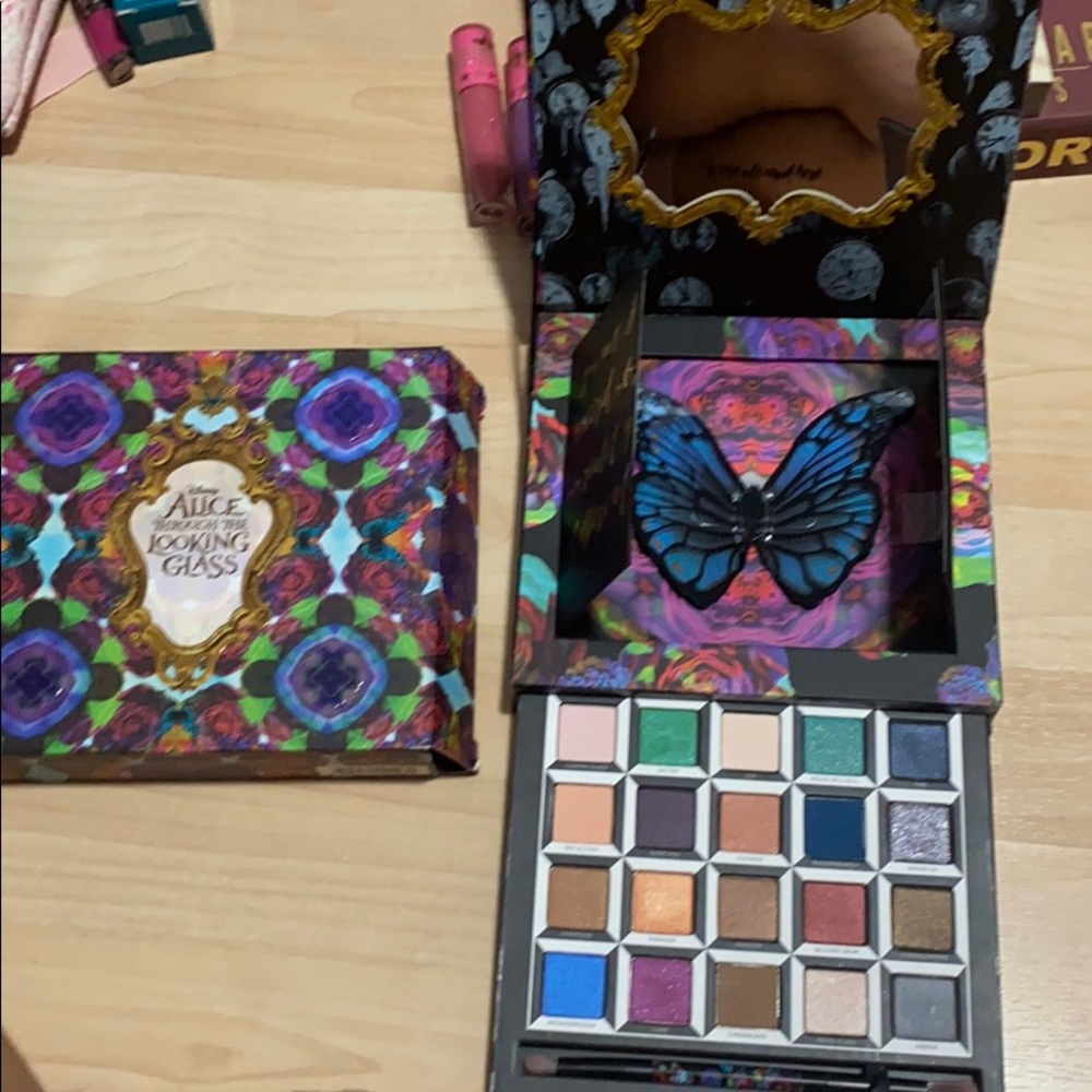 Urban Decay Alice through the looking glass